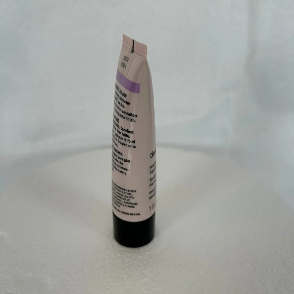Mary Kay TimeWise Matte Wear Liquid Foundation Ivory 4 Combination Oily Skin 1oz